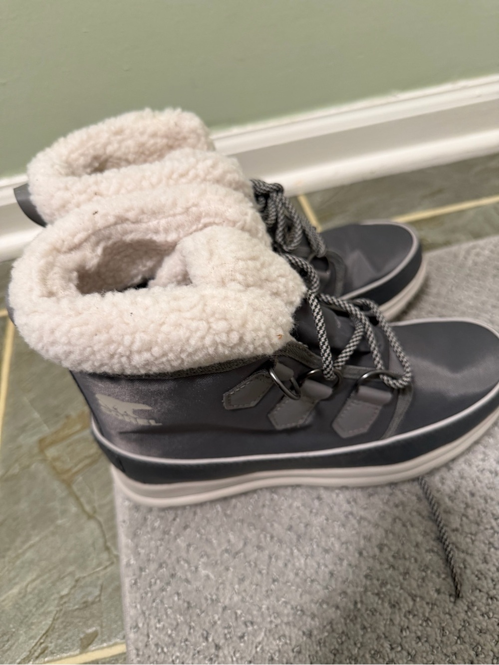Sorel Gray Winter Lace-Up Sherpa Collar Boots